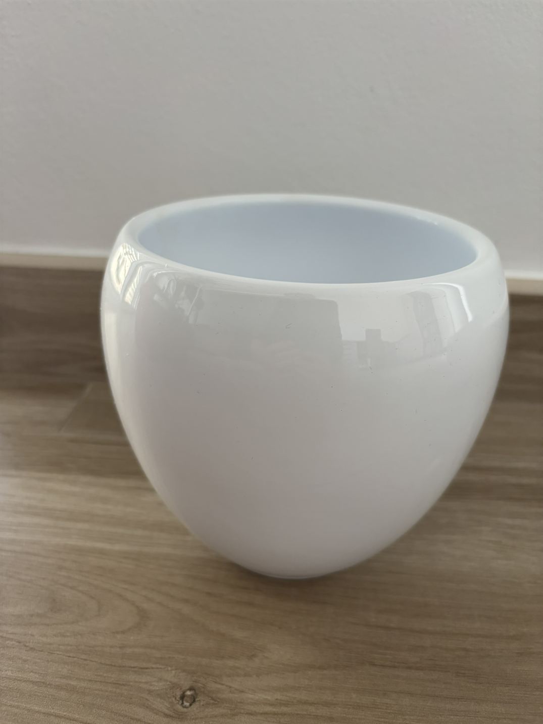 Květináč oblý bílý 15,5 cm