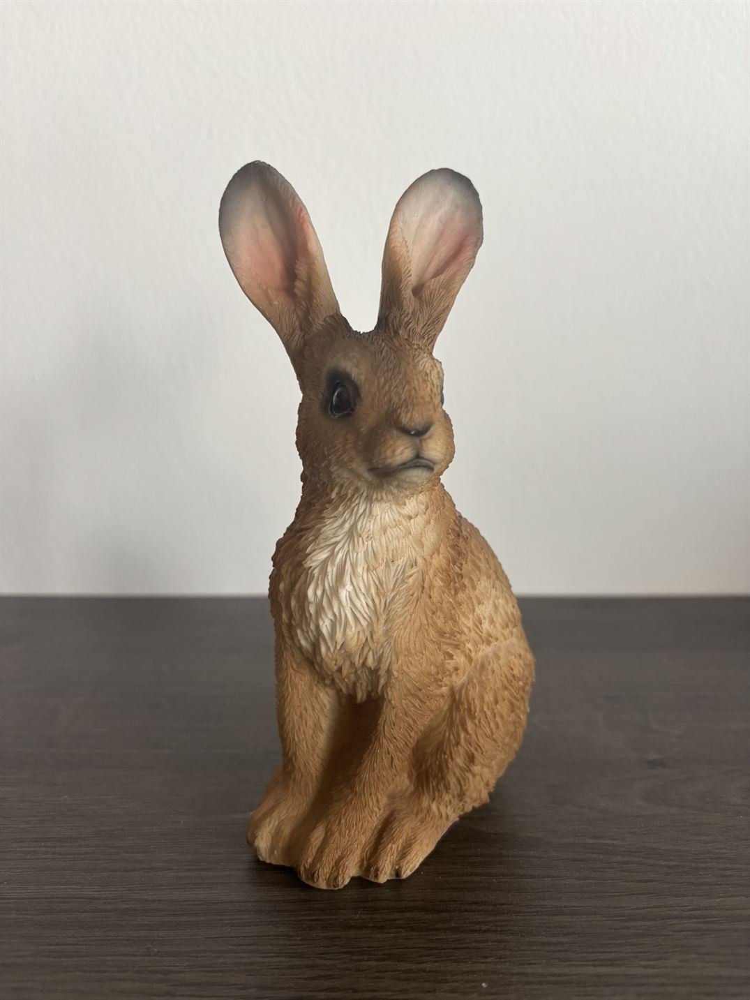 Zajíc sedící 19 cm