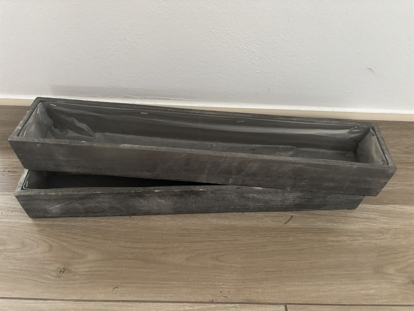 Truhlík dřevěný 50 cm