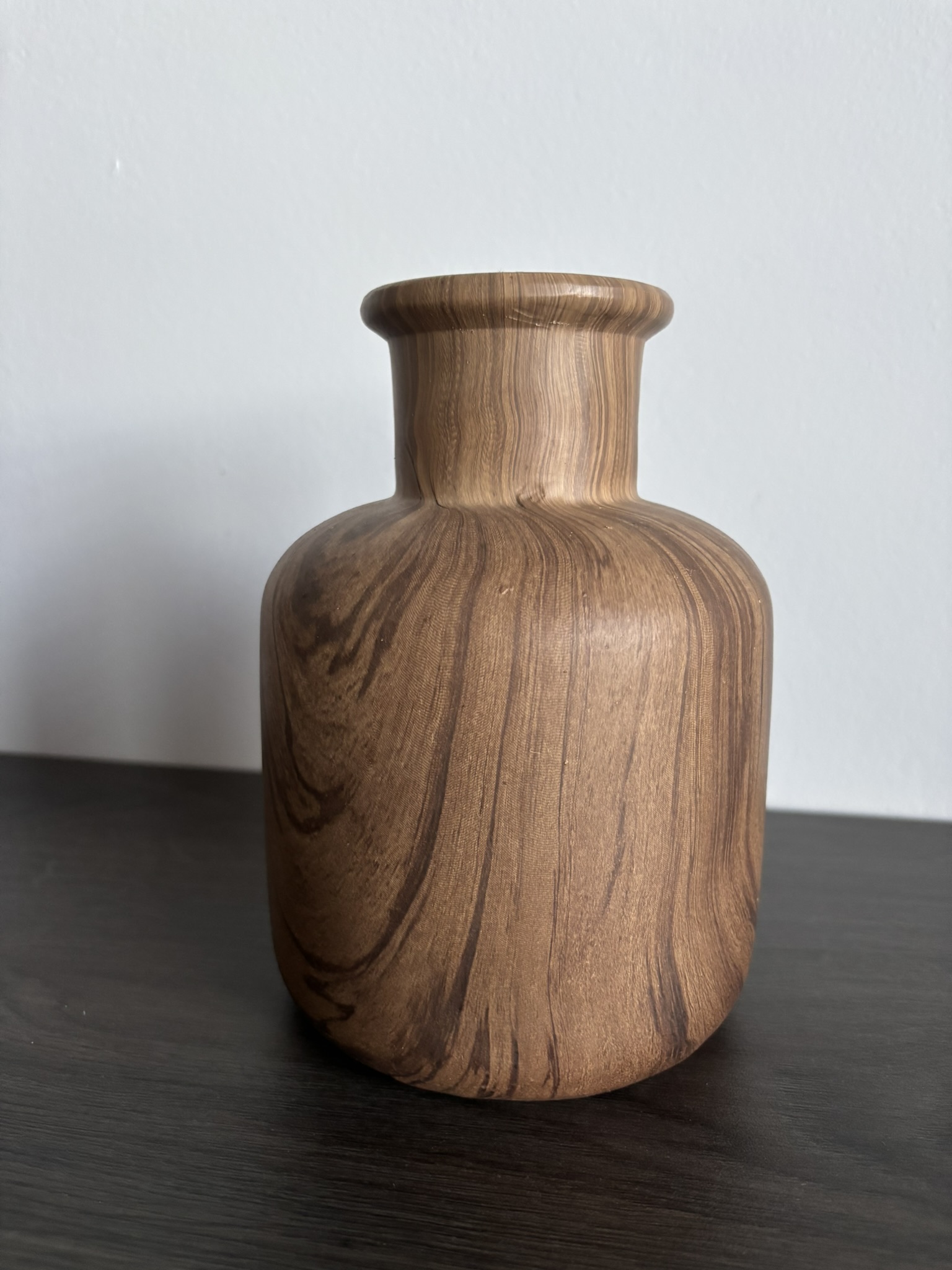 Váza dřevěný vzhled 18 cm