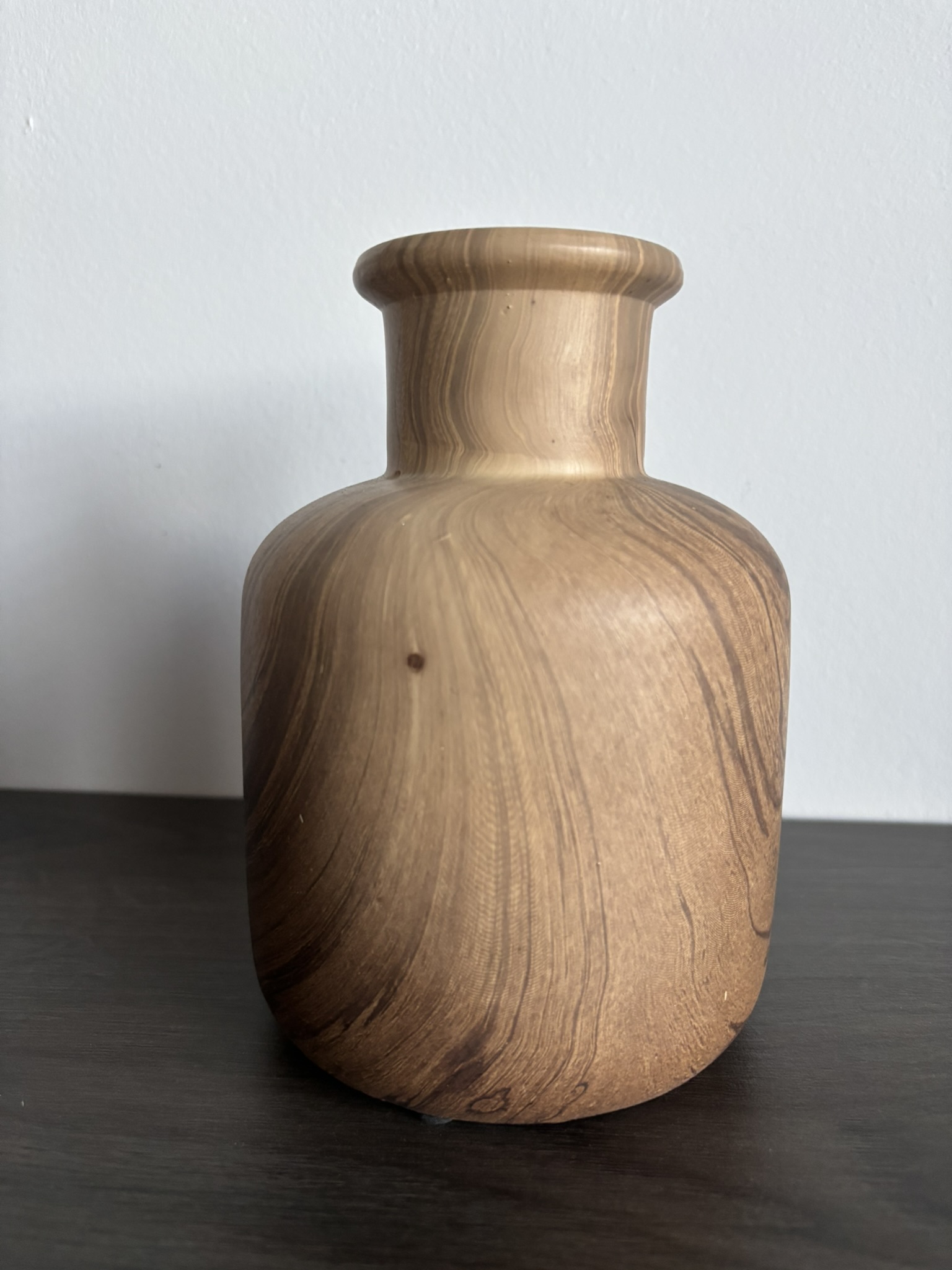 Váza dřevěný vzhled 18 cm
