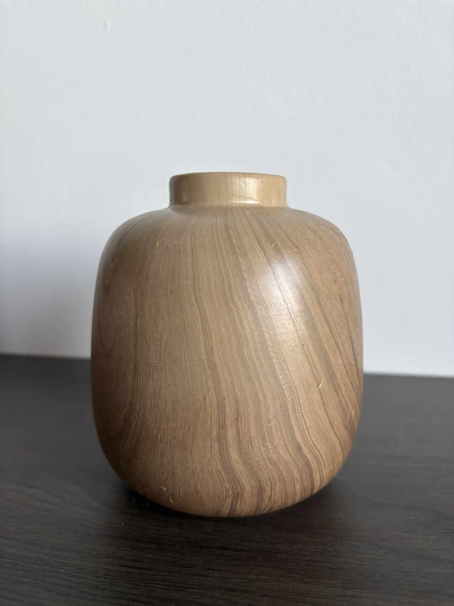 Váza dřevěný vzhled 13,5 cm
